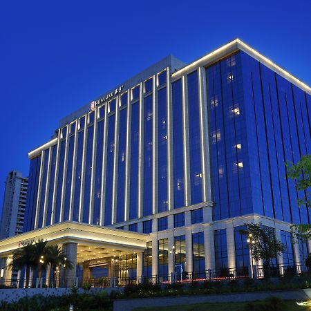Hualuxe Yangjiang City Center Exteriér fotografie