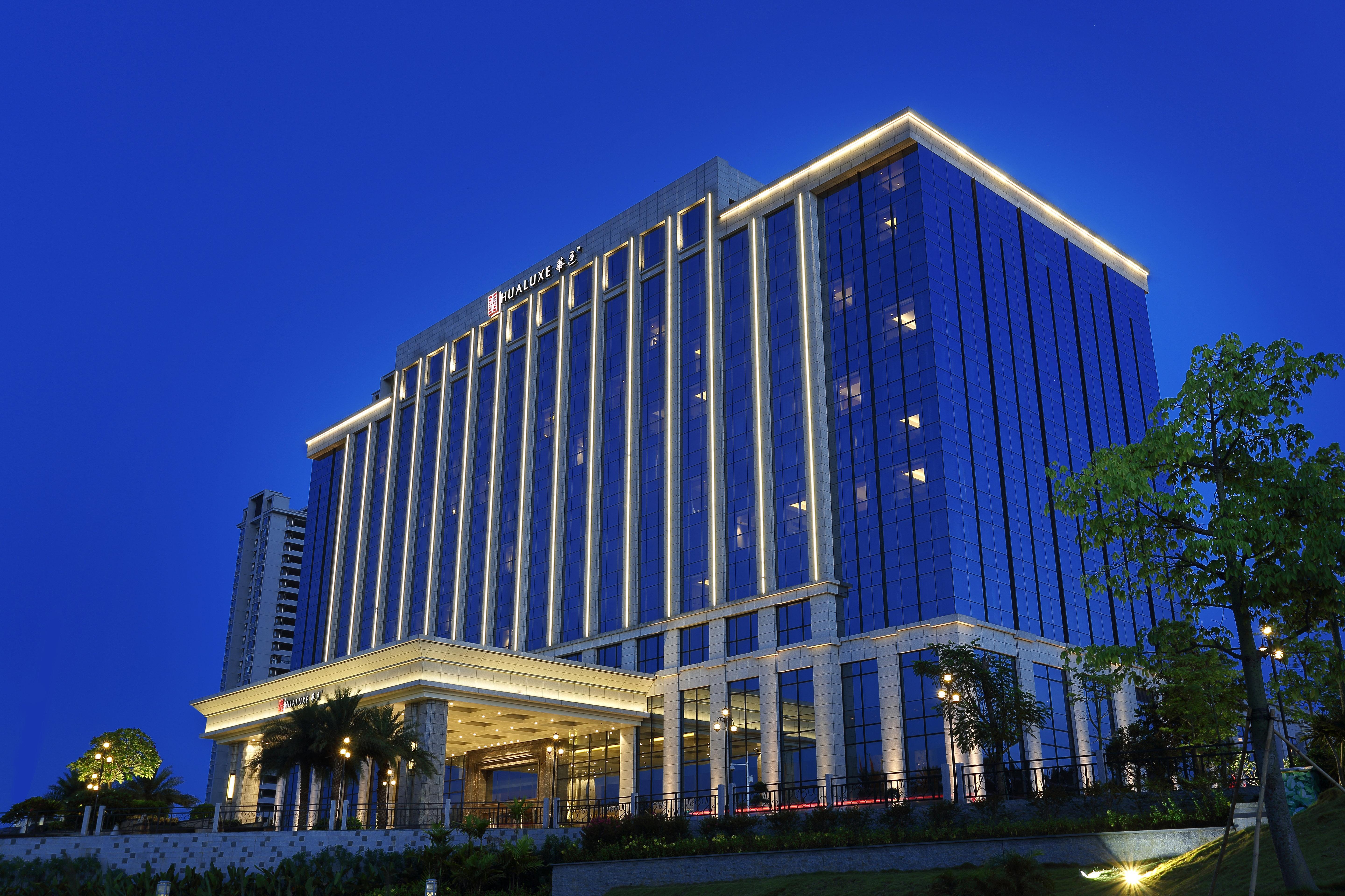 Hualuxe Yangjiang City Center Exteriér fotografie